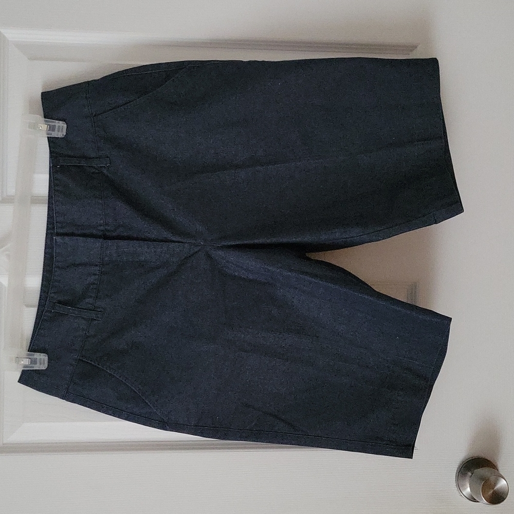 Dana Buchman signature shorts size 12